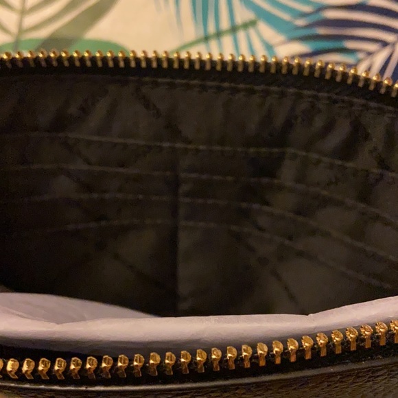Michael Kors Jet Set Large Clutch Wristlet Leather Black Zipper Wallet Bag NWT - Picture 8 of 10
